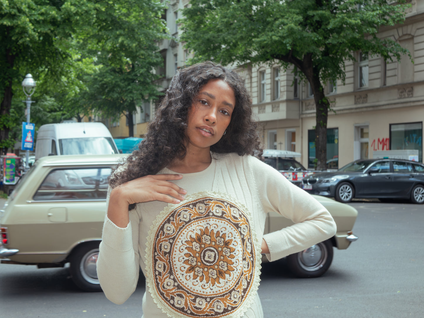 SECRET POCKET SWEATER