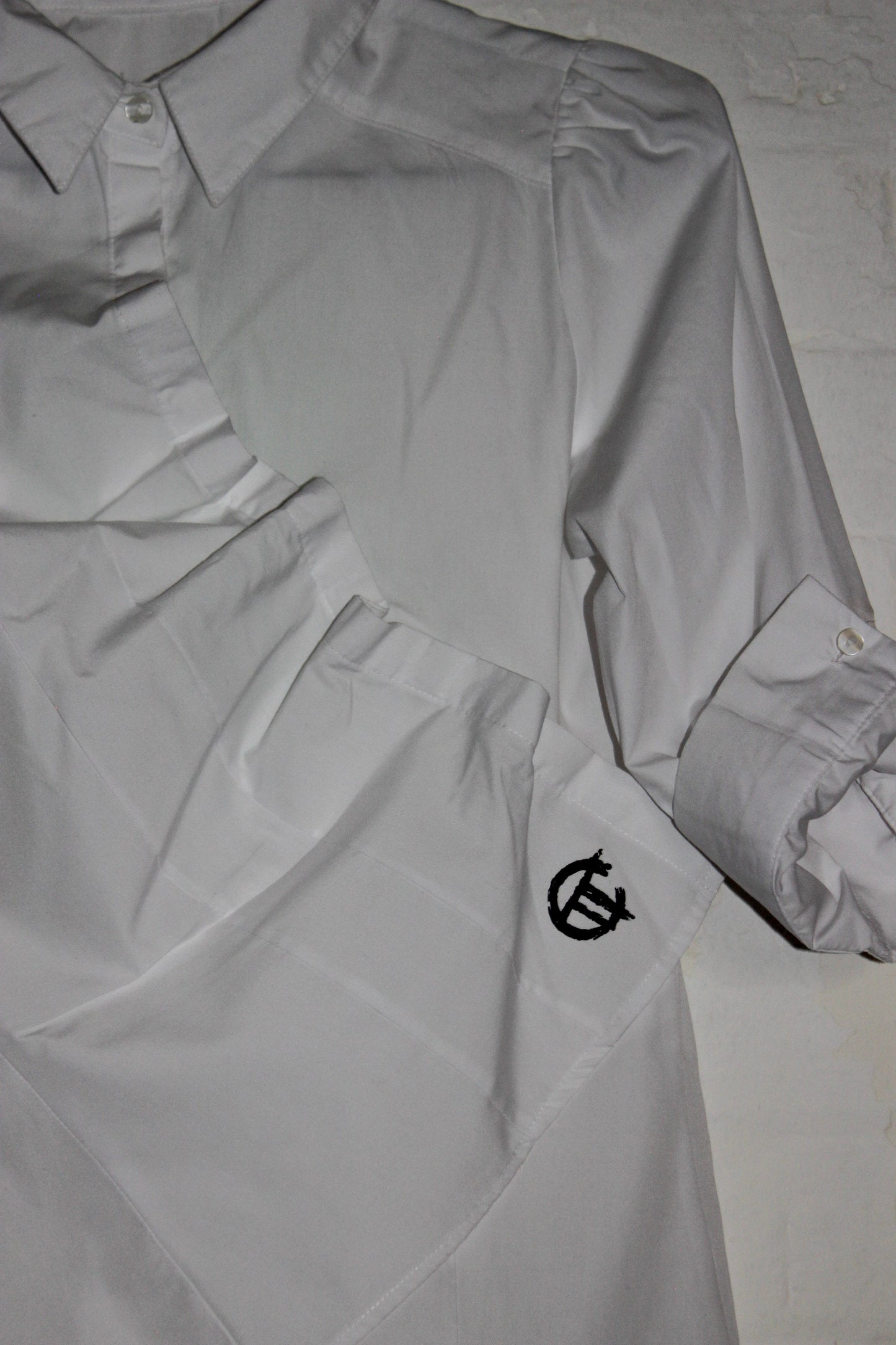 CONFUSED ASYMMETRICAL SHIRT