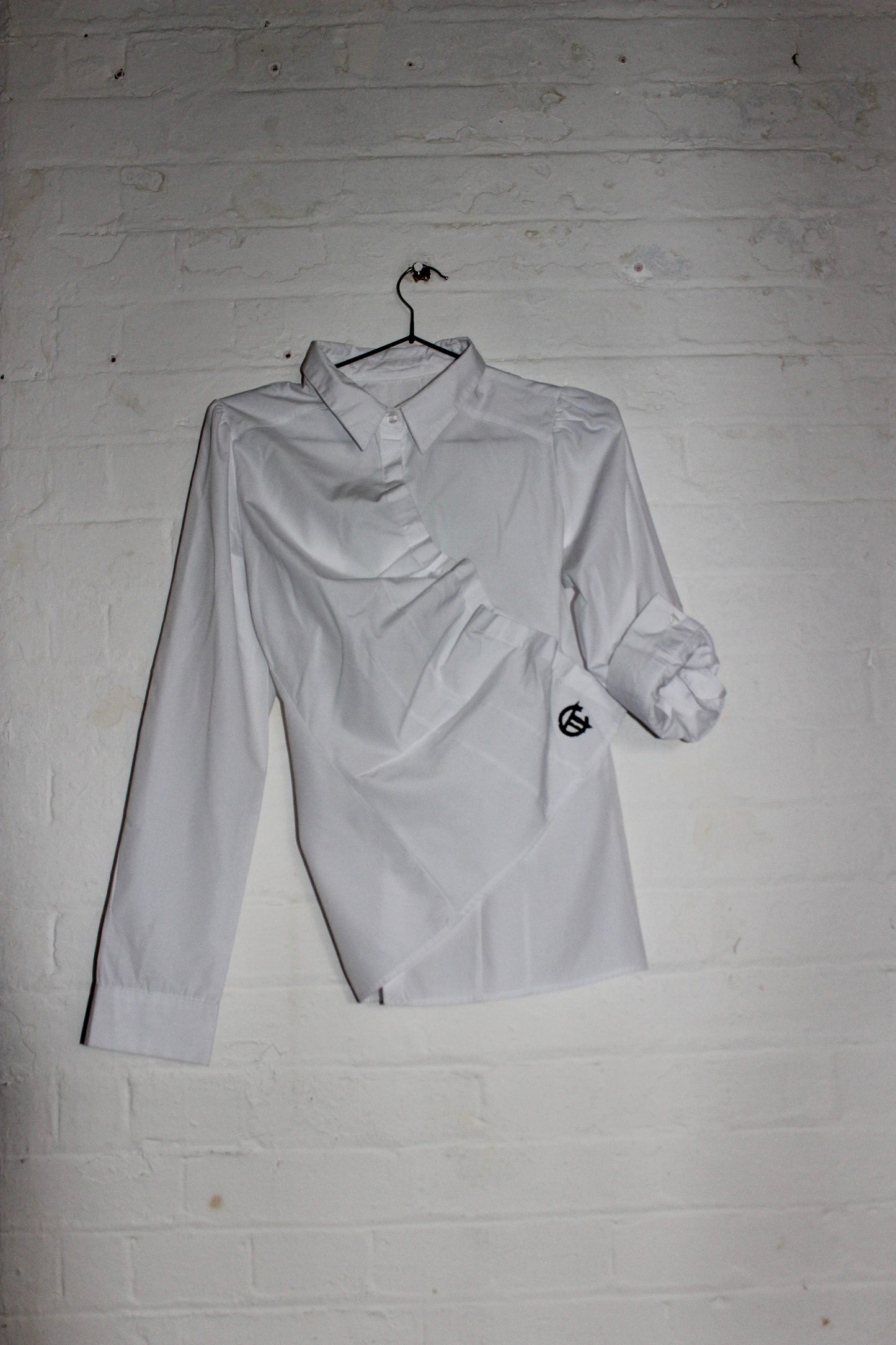 CONFUSED ASYMMETRICAL SHIRT
