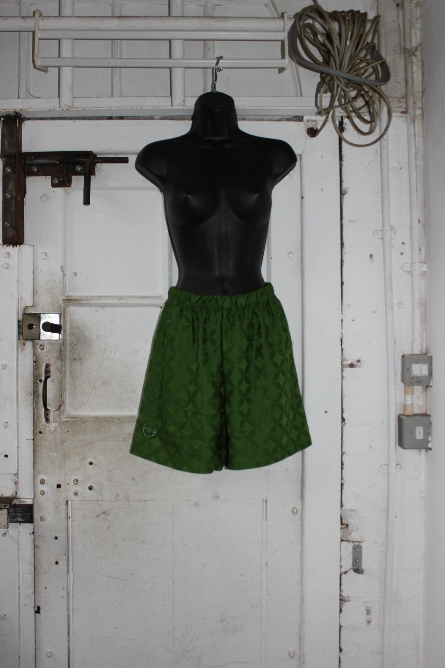 VINTAGE CURTAINS SHORTS