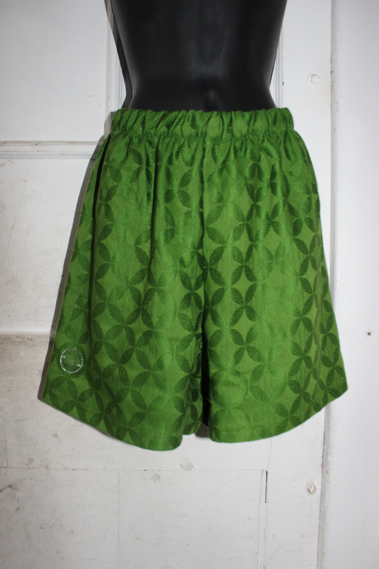 VINTAGE CURTAINS SHORTS