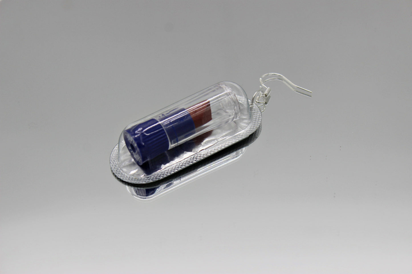 EMERGENCY LIPSTICK EARRING